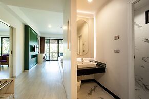 Bangsaen Heritage Hotel