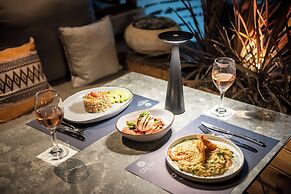 Ostria Sea Side Hotel