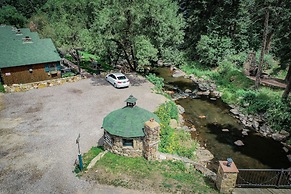 Colorado Bear Creek Cabins