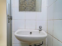 OYO 1699 Verona Residence