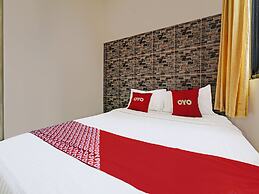 OYO 1699 Verona Residence