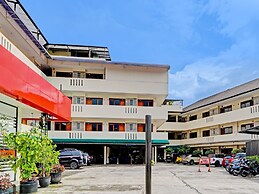 OYO 1699 Verona Residence