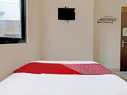 OYO 1699 Verona Residence