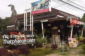 Thatphanom Place