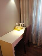 Lemon8 Hotel Apartment