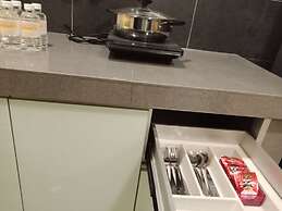 Lemon8 Hotel Apartment