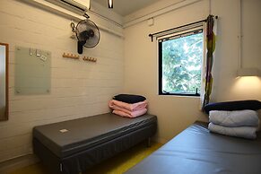 Hong Kong Island YHA Jockey Club Mt. Davis Youth Hostel