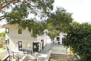 Hong Kong Island YHA Jockey Club Mt. Davis Youth Hostel