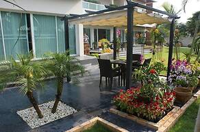 Sumali Villa
