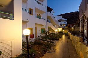 Aglaia Apartments & Studios