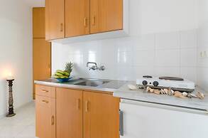 Aglaia Apartments & Studios