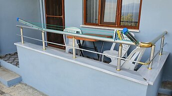 Assos Nazan Motel Restoran Beach