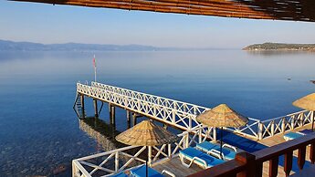 Assos Nazan Motel Restoran Beach