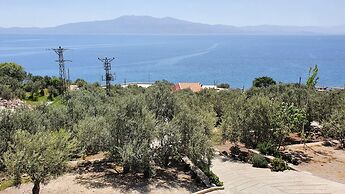 Assos Nazan Motel Restoran Beach