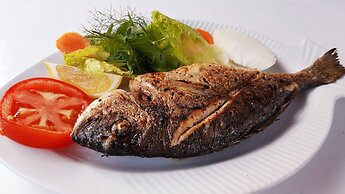 Assos Nazan Motel Restoran Beach