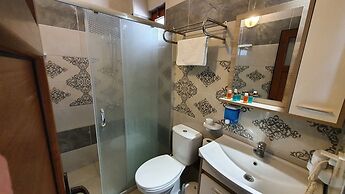 Assos Nazan Motel Restoran Beach