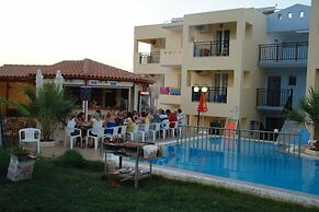 Sunshine Studios & Apartments