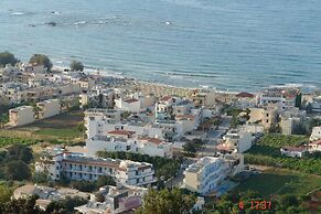 Sunshine Studios & Apartments