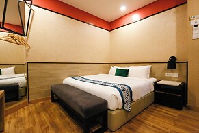 Golden Roof Hotel Seri Iskandar