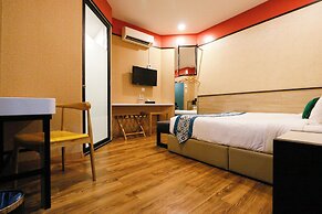 Golden Roof Hotel Seri Iskandar