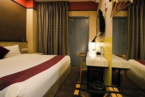Golden Roof Hotel Seri Iskandar