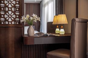 Palazzo Luxury Hotel