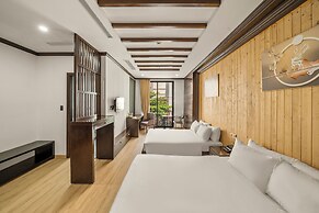 Palazzo Luxury Hotel