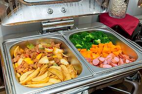 Palazzo Luxury Hotel