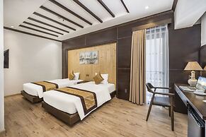 Palazzo Luxury Hotel