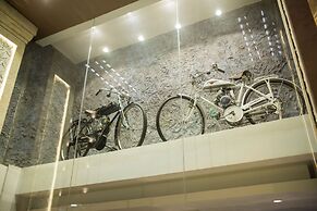 Palazzo Luxury Hotel