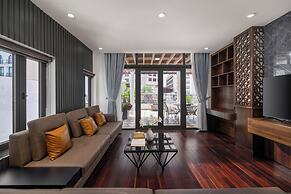 Palazzo Luxury Hotel