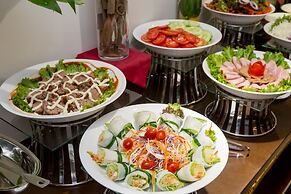 Palazzo Luxury Hotel