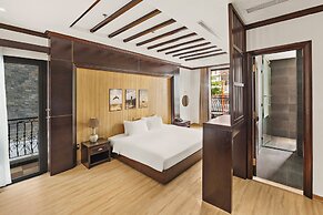 Palazzo Luxury Hotel