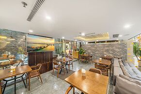 Palazzo Luxury Hotel