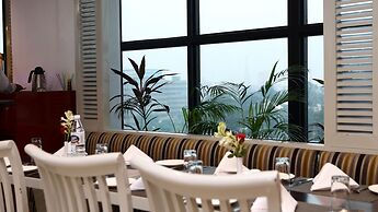 Gemini Continental Lucknow