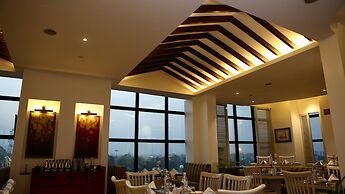 Gemini Continental Lucknow