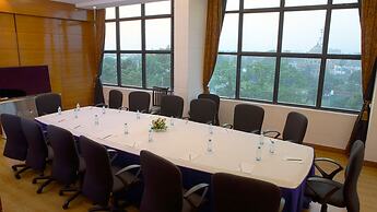 Gemini Continental Lucknow