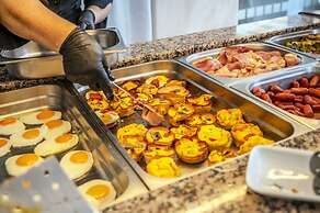 Dionysos Hotel & Suites