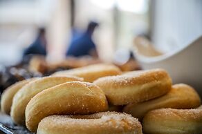 Dionysos Hotel & Suites