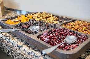 Dionysos Hotel & Suites