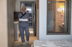 Dionysos Hotel & Suites