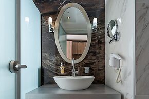 Dionysos Hotel & Suites