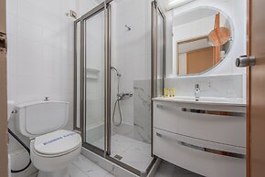 Dionysos Hotel & Suites