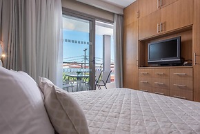 Dionysos Hotel & Suites