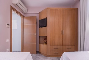 Dionysos Hotel & Suites