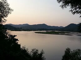 Rim Nam Kong Homestay & Campsite