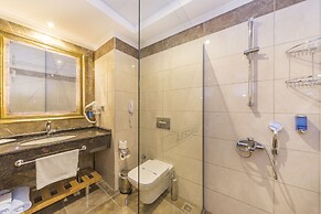 Lonicera Resort & Spa Hotel