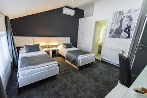 Hotel Cool Zagreb Airport