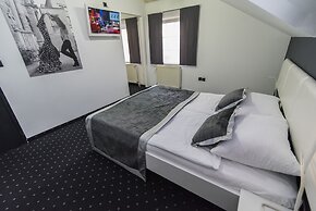 Hotel Cool Zagreb Airport