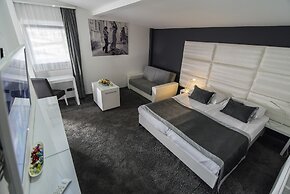 Hotel Cool Zagreb Airport